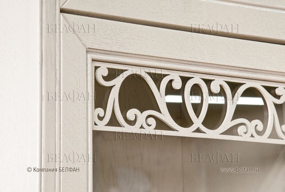 Кабинет в светлых тонах