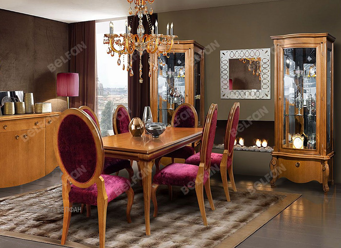 Зеркала в интерьере гостиной