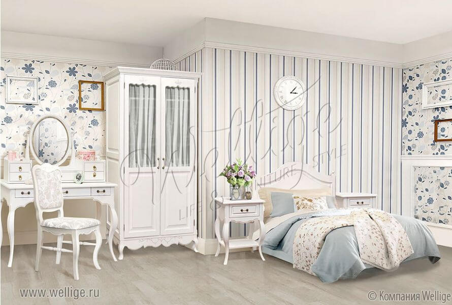 Зеркало в стиле прованс на стене рядом с комодом Зеркало в стиле прованс на стене рядом с комодом