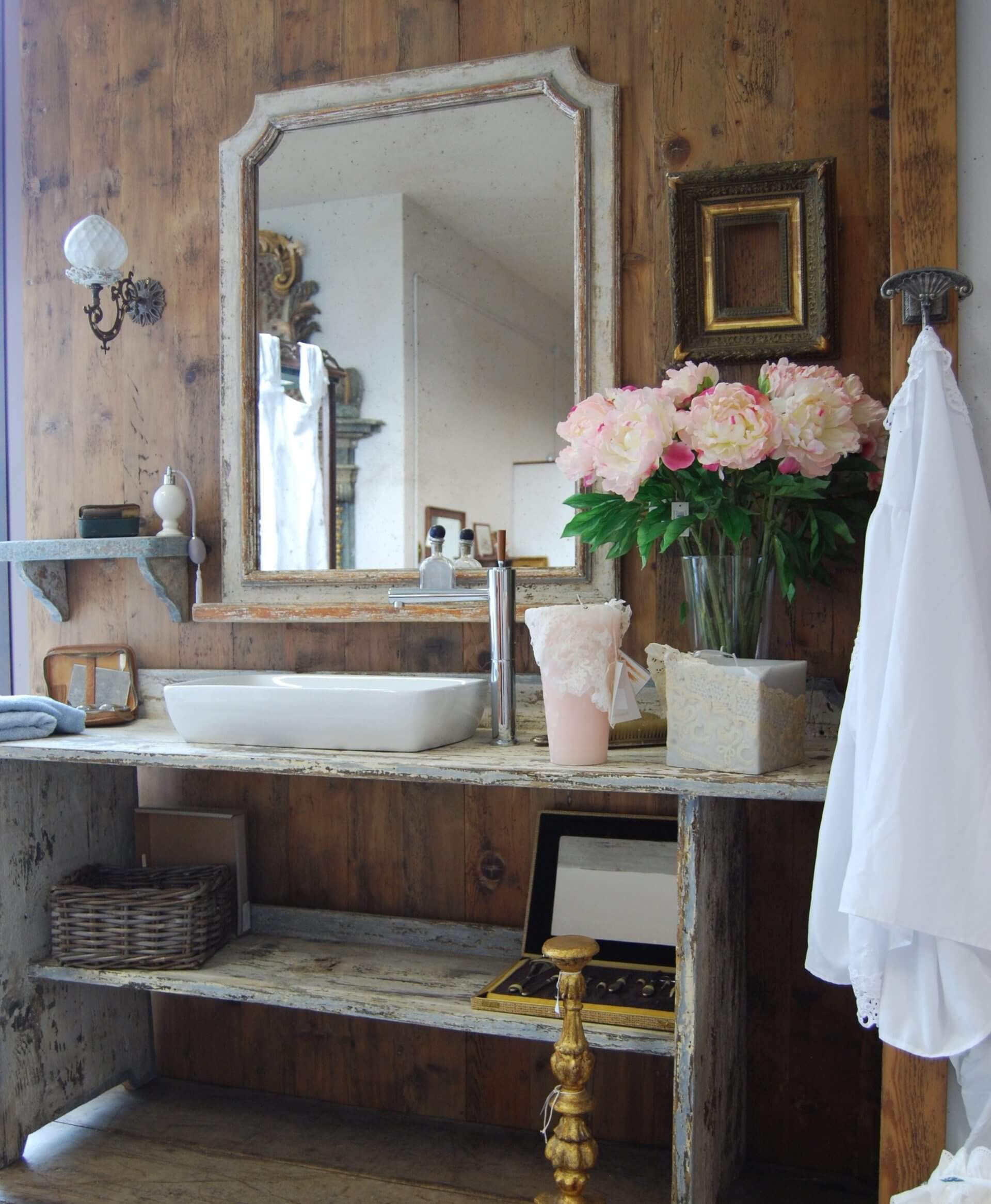 Зеркало в стиле прованс в ванной Зеркало в стиле прованс в ванной