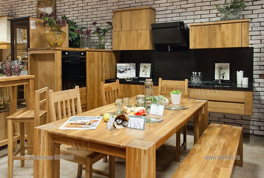 Коричневый текстиль и гарнитур предпочитают светлый фон Коричневый текстиль и гарнитур предпочитают светлый фон