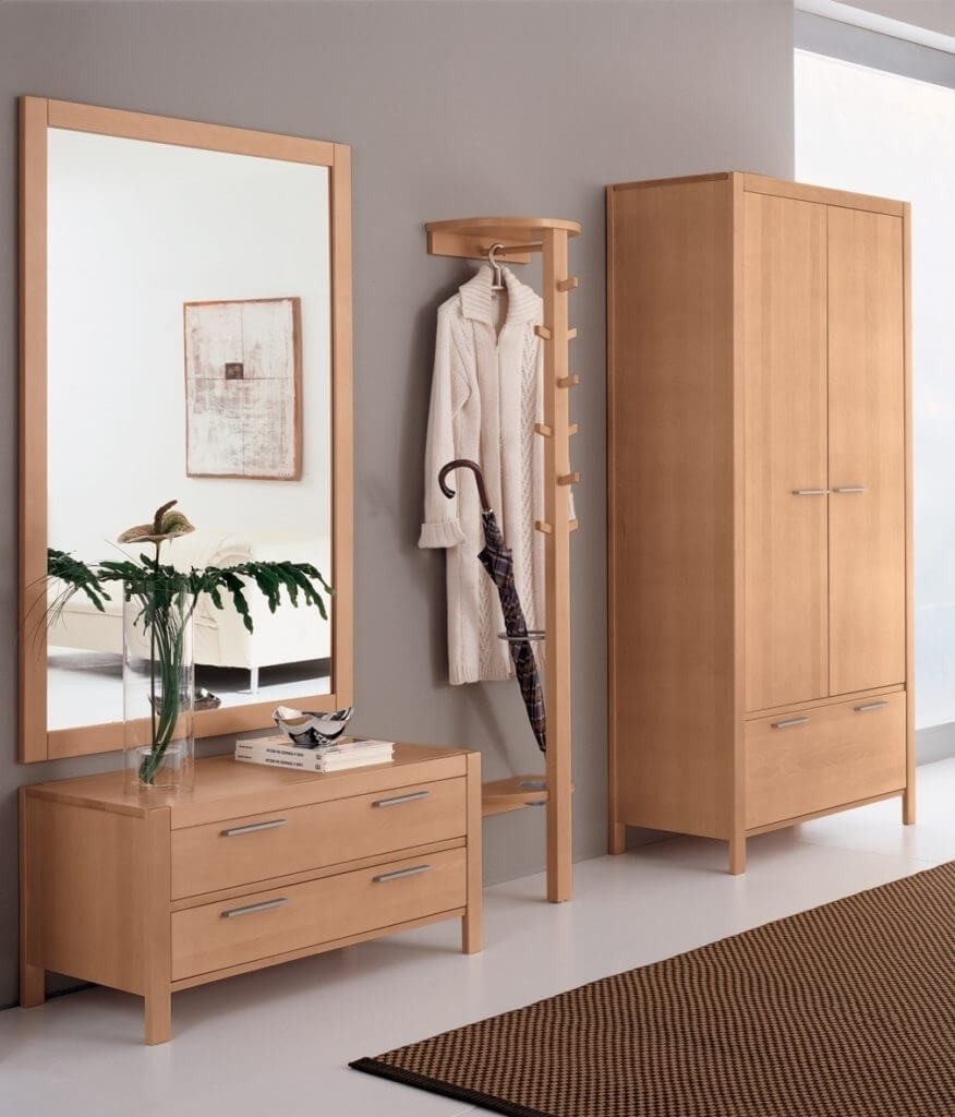 Полезные советы по оформлению интерьера прихожей из массива Полезные советы по оформлению интерьера прихожей из массива