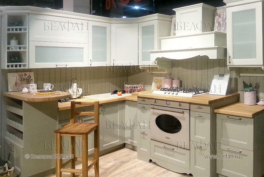 Деревянные кухонные тумбы