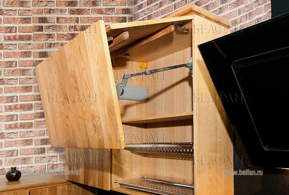 Особенности фасадов кухни из массива дерева