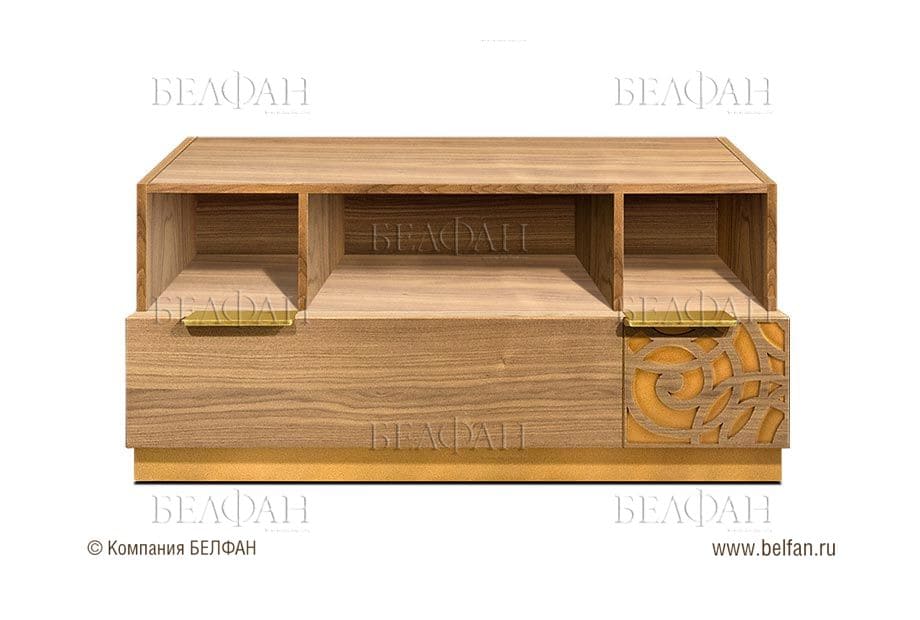 Маленькая прихожая в бежевом цвете