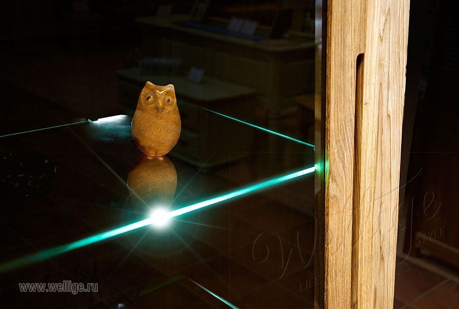 Шкаф-витрина в стиле лофт - подобие буфета Шкаф-витрина в стиле лофт