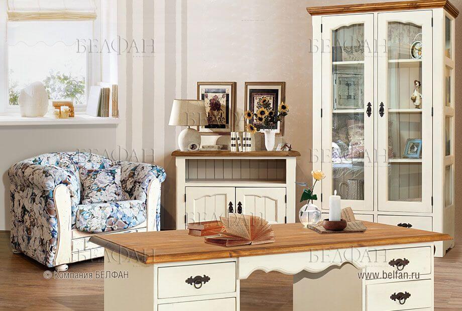 Семейная библиотека или место для работы