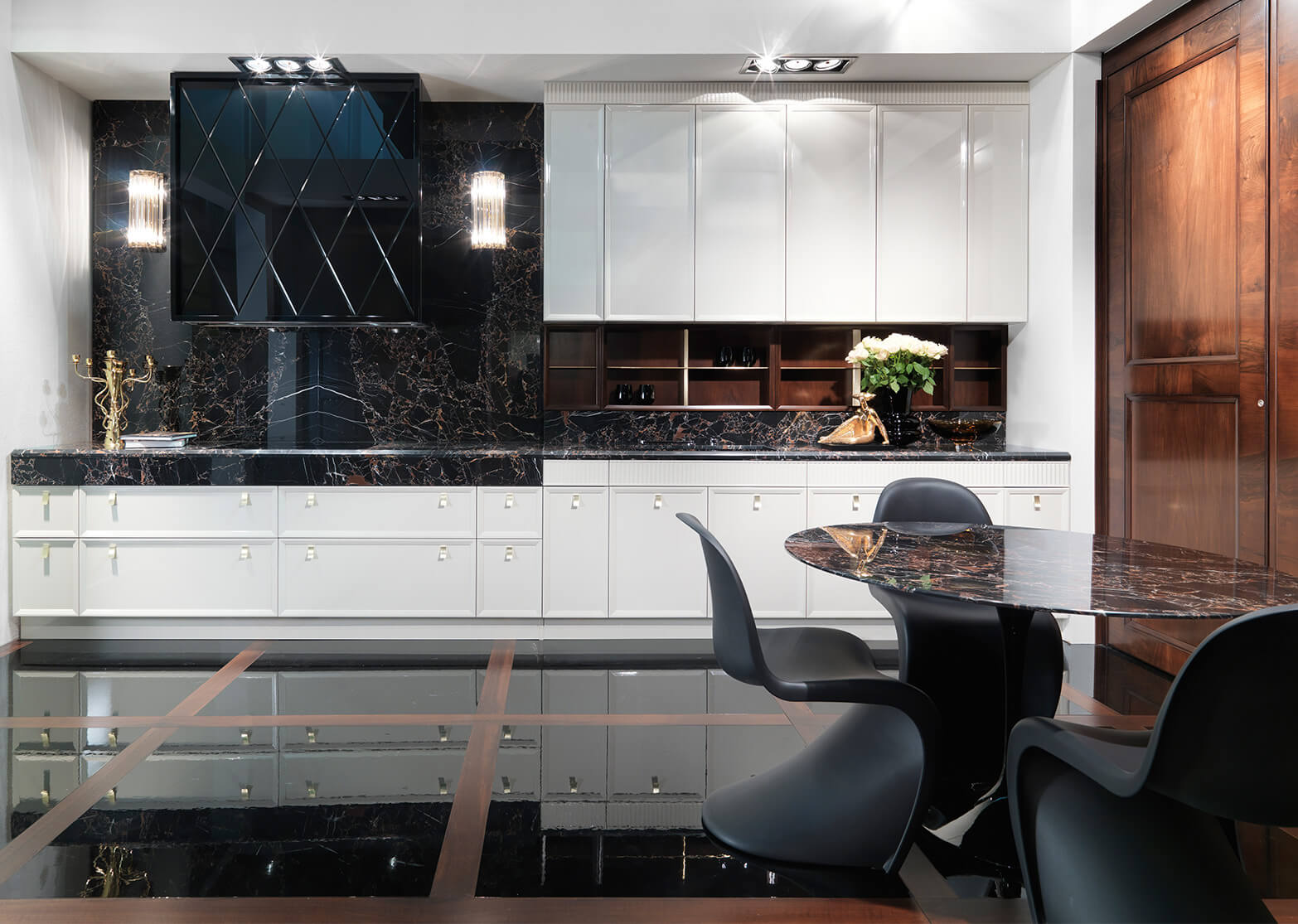 Кухня, выполненная в стиле ар-деко Кухня, выполненная в стиле ар-деко