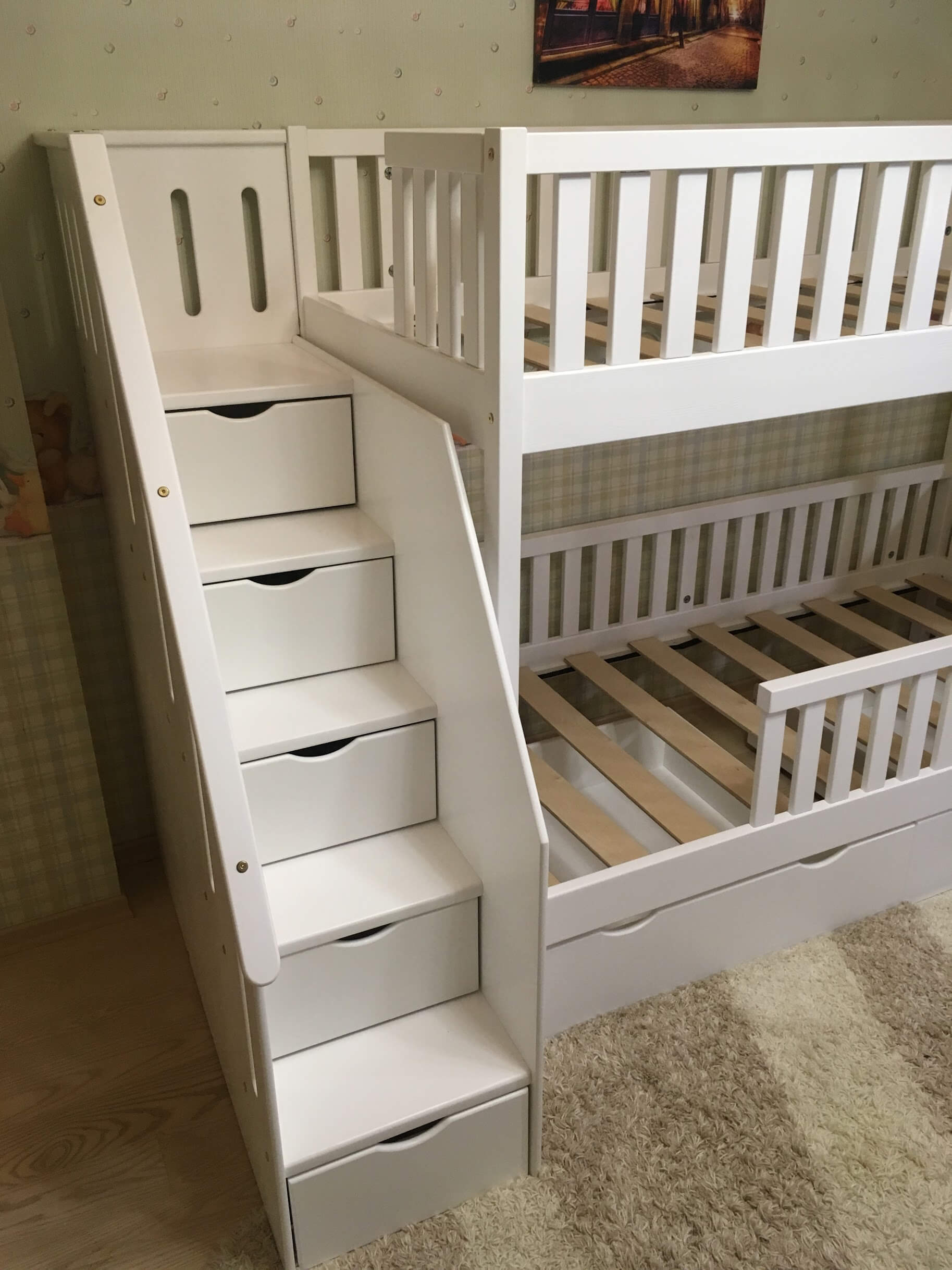 Детская двухъярусная кровать с лестницей-комодом Детская двухъярусная кровать с лестницей-комодом